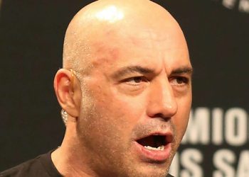 joe-rogan's-youtube-success-forced-spotify-to-up-its-exclusive-podcast-deal-to-$200-million