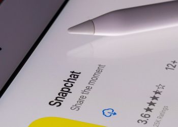 snapchat's-parent-company-to-lay-off-1,280-employees-to-'restructure'-business;-know-details
