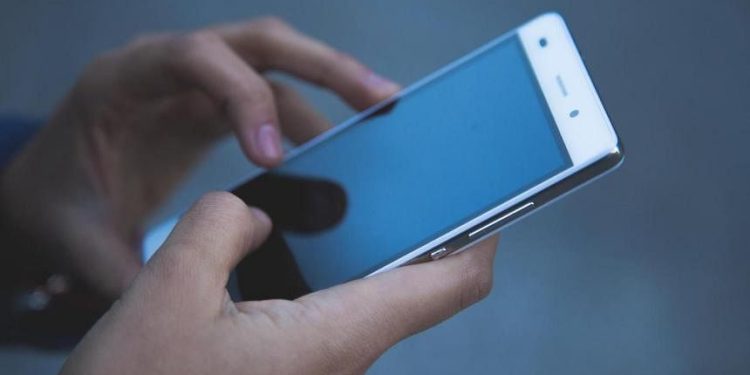 saudi-arabia's-snitching-app-turns-citizens-into-social-media-police-|-the-straits-times