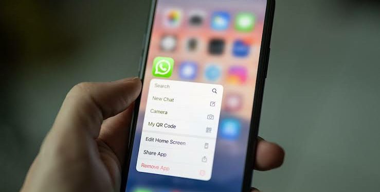 whatsapp-could-soon-allow-you-to-message-yourself-across-different-devices