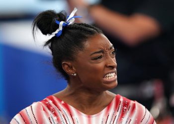 “didn't-put-that-in-my-notes”:-simone-biles-makes-a-blunder-while-hosting-6-million-…