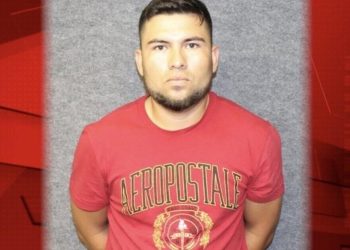 police:-man-charged-with-stalking-blew-kisses,-offered-snapchat-to-student-at-bus-stop-|-law