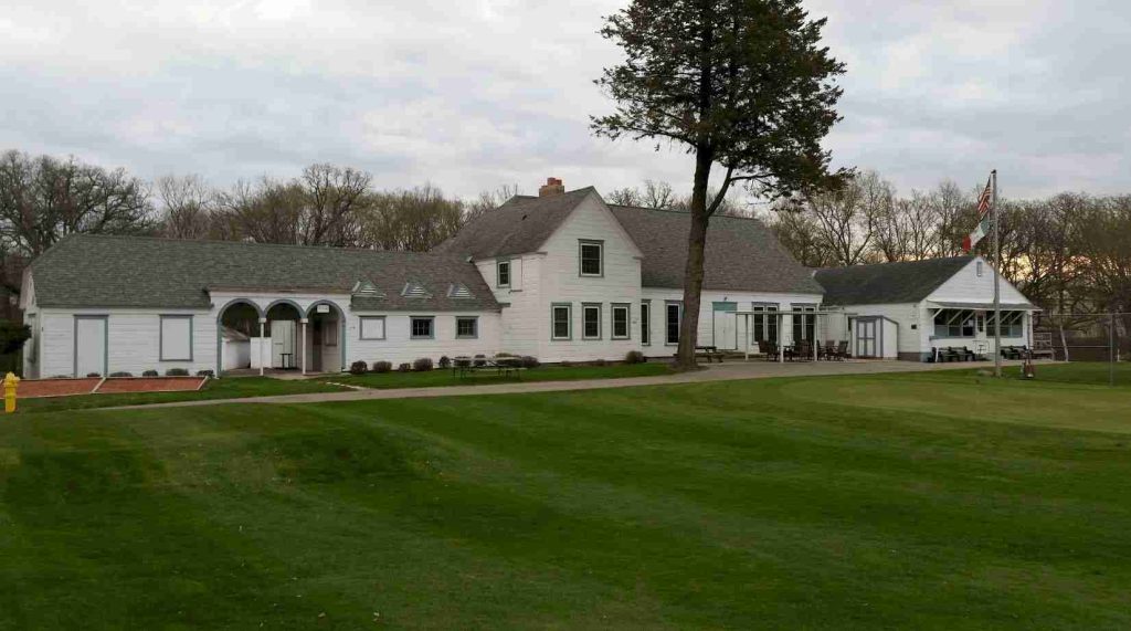 future-of-wildwood-golf-clubhouse-in-charles-city-still-to-be-determined-–-kcha-news