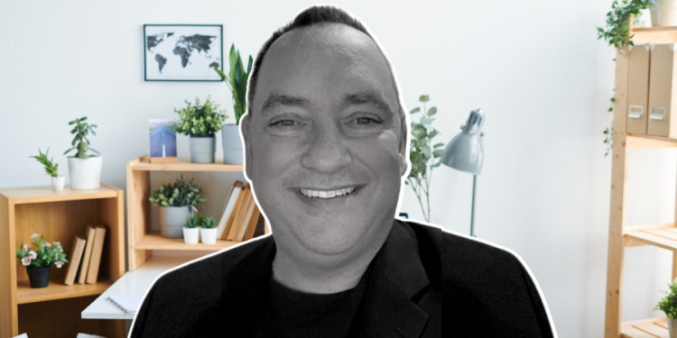 tech-veteran-daniel-hall-on-the-rear-view-of-linkedin-community-–-startup-to-enterprise