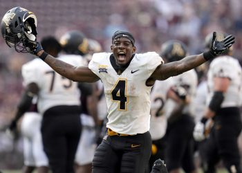 app-state-uses-2-turnovers-to-stun-no.-6-texas-a&m-17-14-–-houston-chronicle