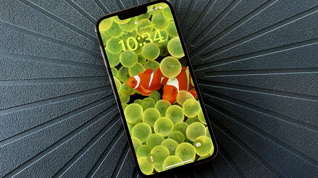 facebook-surprises-everyone-with-ios-16-lock-screen-widgets-–-imore