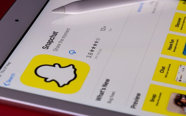 snapchat-continues-impressive-growth-with-54m-new-daily-active-users-in-a-year
