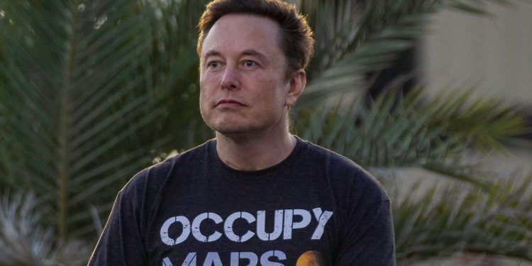 twitter-shareholders-formally-accept-musk's-$44-billion-offer-he's-desperately-trying-to-get-out-of
