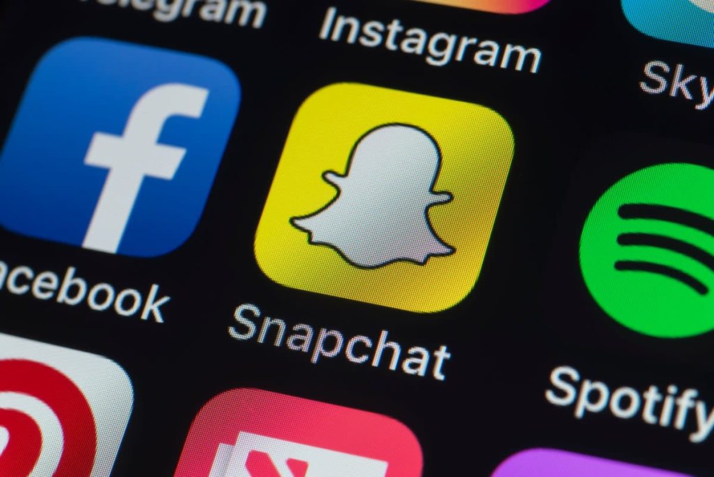 what-does-sb-mean-on-snapchat?-the-acronyms-you-need-to-know-–-yahoo-sport-uk