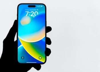 some-iphone-14-users-are-getting-this-'shaking'-glitch-while-using-tiktok-or-snapchat