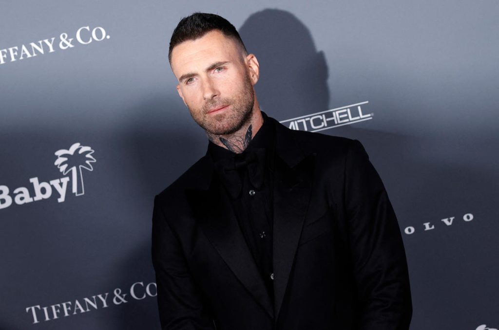 after-adam-levine-denies-affair,-instagram-model-appears-to-respond-with-cryptic-post