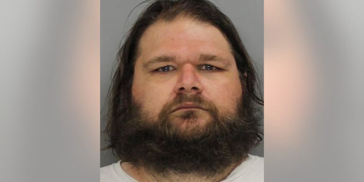 cobb-county-man-arrested-for-bestiality,-posting-child-porn-to-snapchat-–-fox-5-atlanta