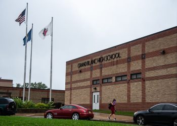 grand-blanc-students-will-not-face-criminal-charges-in-snapchat-incident,-prosecutor-says