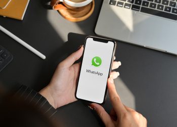 what's-up-with-whatsapp?-how-popular-messaging-tools-threaten-your-business