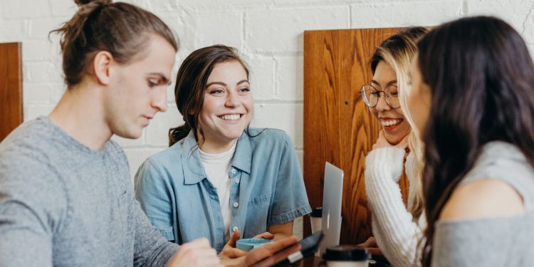 the-10-best-linkedin-learning-courses-to-improve-your-communication-skills-–-makeuseof