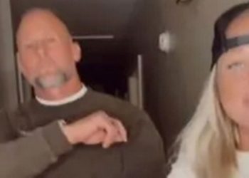 woman-boasts-her-age-gap-relationship-is-better-thanks-to-him-not-knowing-about-snapchat
