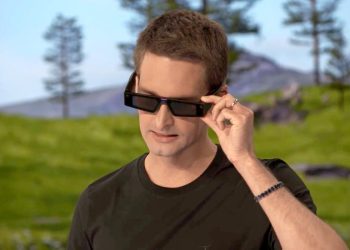 snap-is-in-a-'code-red'-race-to-improve-snapchat-user-growth-–-business-insider