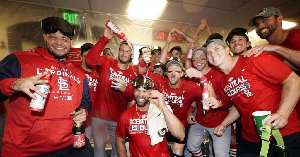 cardinals-clinch-nl-central-title-by-beating-brewers-6-2-–-star-tribune