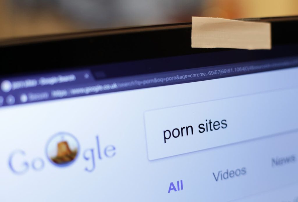 instagram-bans-pornhub-account-permanently-–-evening-standard