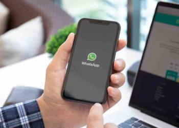 whatsapp:-svelato-il-bug-che-mette-a-rischio-i-vostri-dati,-dovete-aggiornare-subito