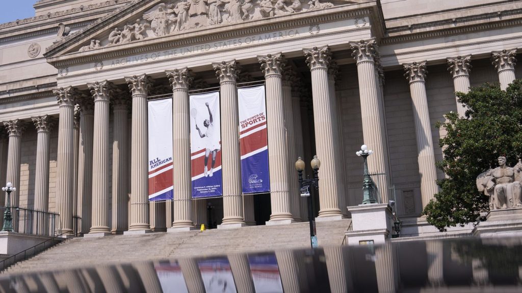 national-archives-tells-congress-some-trump-admin-records-still-unaccounted-for-–-axios