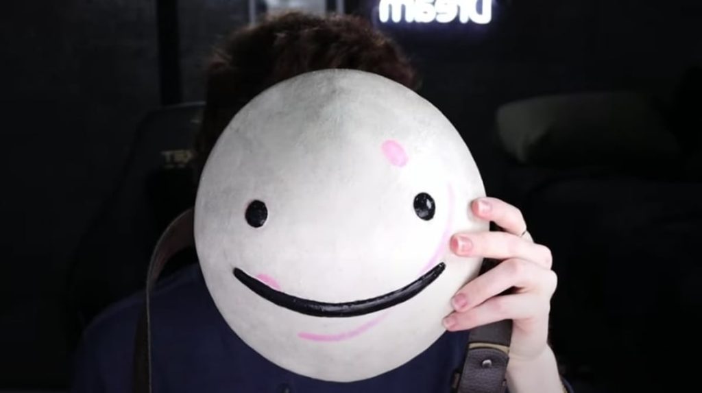 dream-face-reveal:-minecraft-youtube-star-shows-true-identity-|-hemel-today