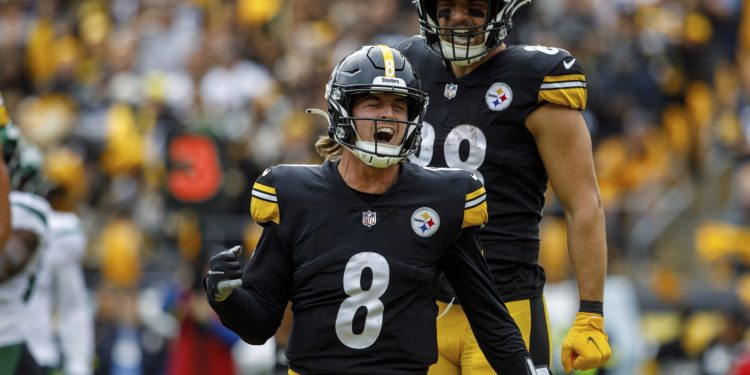 kenny-pickett-praised-by-twitter-despite-up-and-down-day-in-steelers'-loss-to-jets