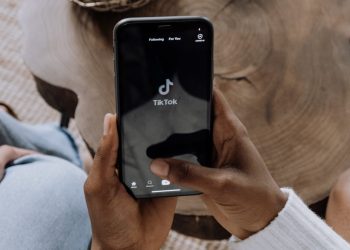 russia-fines-tiktok-and-twitch-for-'lgbt-propaganda'-–-attitudeco.uk