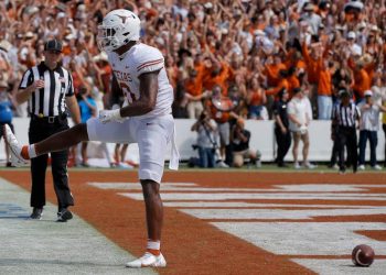 red-river-blowout:-twitter-erupts-like-the-texas-offense-following-the-red-river-rivalry