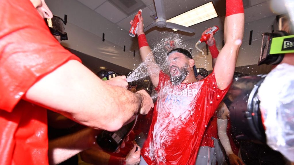 kyle-schwarber-celebrates-playoff-win-with-dance-in-phillies-clubhouse-–-cincinnati-enquirer