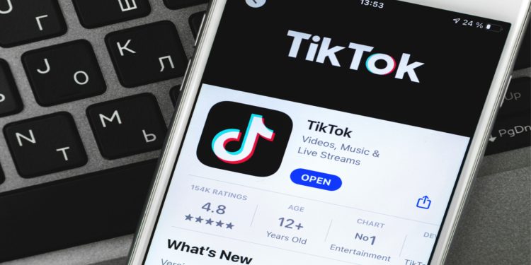 tiktok-adds-new-photo-feature-to-rival-instagram-–-search-engine-journal