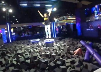 twitchcon-foam-pit-closed-after-sending-multiple-people-to-the-hospital-–-vice
