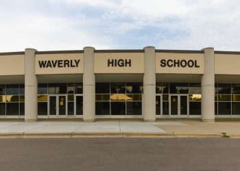 iphone-threat-prompts-lockdown,-closure-at-waverly-high-school-–-lansing-state-journal