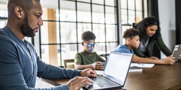thinking-about-getting-personal-on-linkedin?-ask-yourself-these-2-questions-first-–-cnbc