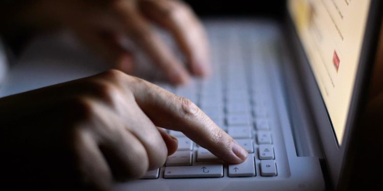 young-lgbtqi+-people-'nearly-twice-as-likely'-to-encounter-hate-speech-online