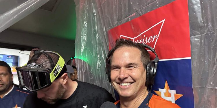 listen:-steve-sparks-gets-wet-in-the-astros-clubhouse-celebration-|-sportstalk-790