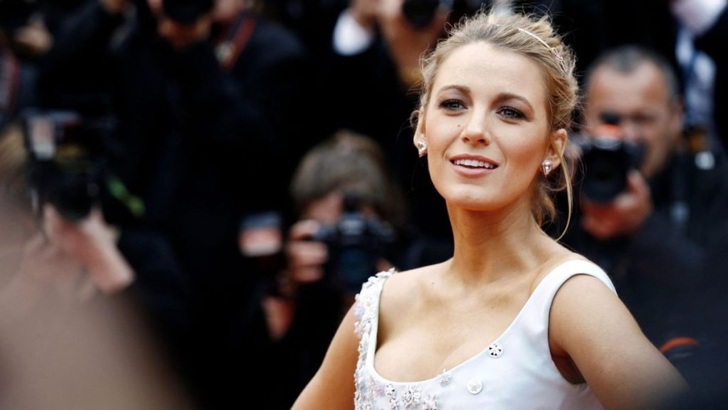 blake-lively's-handmade-halloween-decor-is-the-perfect-inspiration-for-our-spooky-get-togethers