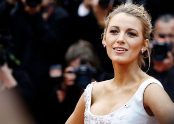 blake-lively's-handmade-halloween-decor-is-the-perfect-inspiration-for-our-spooky-get-togethers