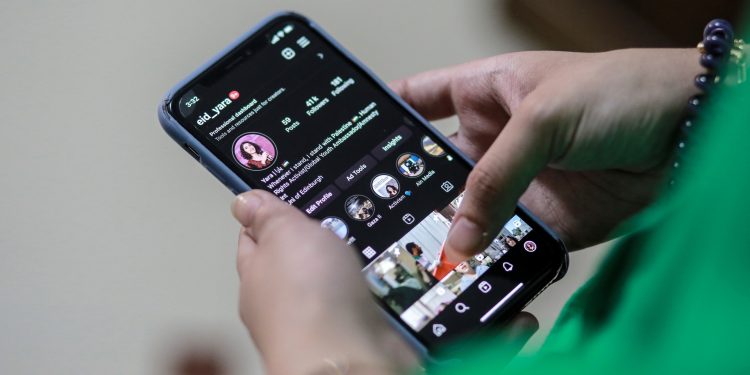 homegrown-instagram-influencers-highlight-gaza's-plight-–-al-jazeera