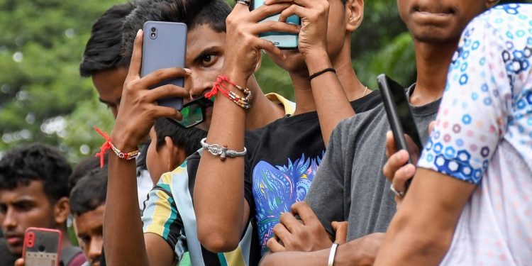 google-fined-$161.9-million-in-india-over-'anti-competitive'-android-policies-–-yahoo