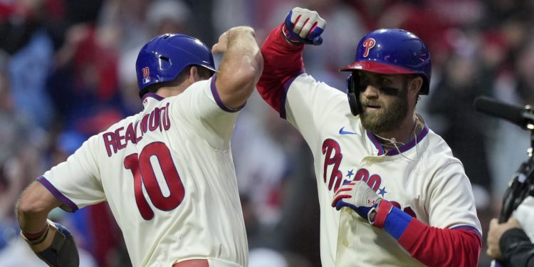 mlb-twitter-in-awe-of-bryce-harper's-clutch-hr-as-phillies-advance-to-world-series