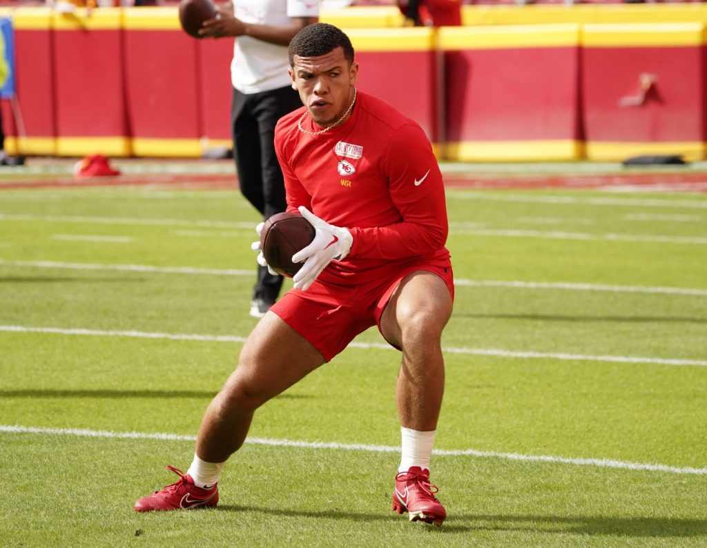 the-only-response-to-another-skyy-moore-fumble-is-bad-twitter-puns-–-arrowhead-addict