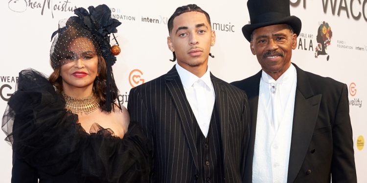 tina-and-richard-lawson's-wearable-art-gala-honors-harlem-renaissance