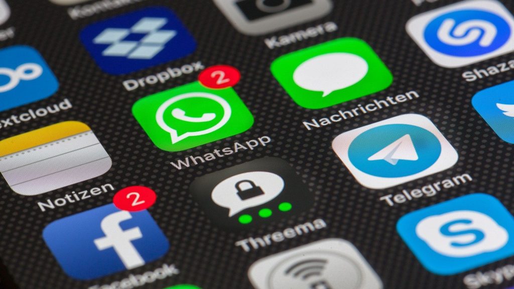 whatsapp-adds-new-avatars-in-beta-–-research-snipers