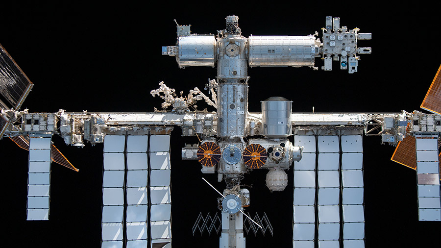 space-station-maneuvers-to-avoid-orbital-debris-–-nasa-blogs