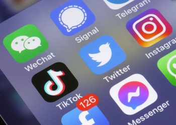 facebook,-instagram-and-whatsapp-down-as-thousands-of-angry-users-report-outages