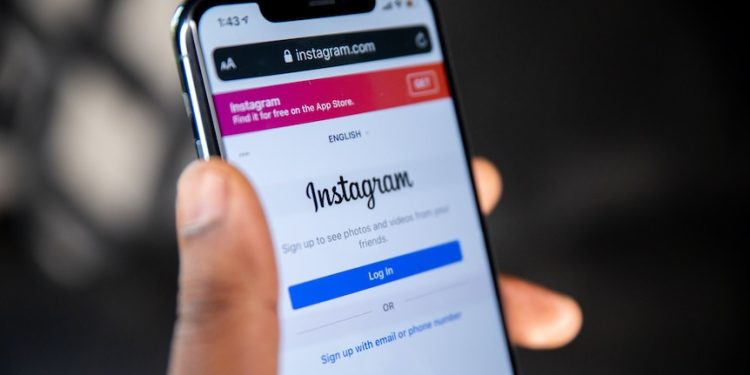 instagram-users-locked-out,-police-say-attacker-wanted-to-hold-nancy-pelosi-hostage,-and-…