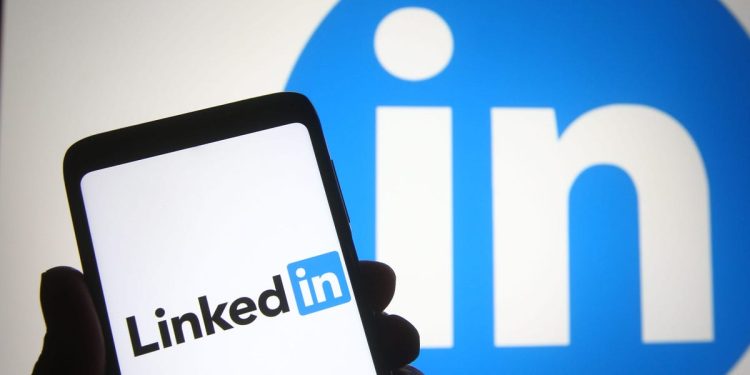 how-read-receipts-work-on-linkedin,-and-how-to-turn-them-on-or-off-–-business-insider