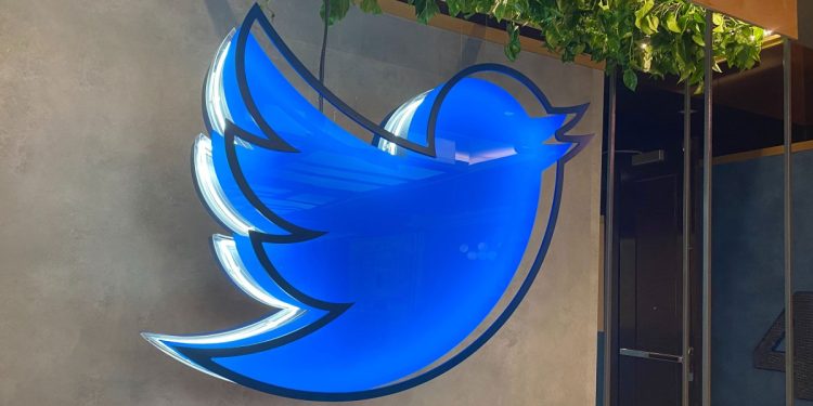 twitter-blue's-troubles:-twitter's-app-has-only-generated-$6.4m-in-consumer-spending-to-date