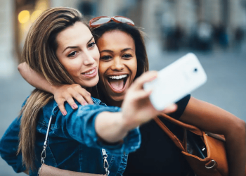 should-you-turn-off-snapchat-using-your-geodata?-–-scallywag-and-vagabond